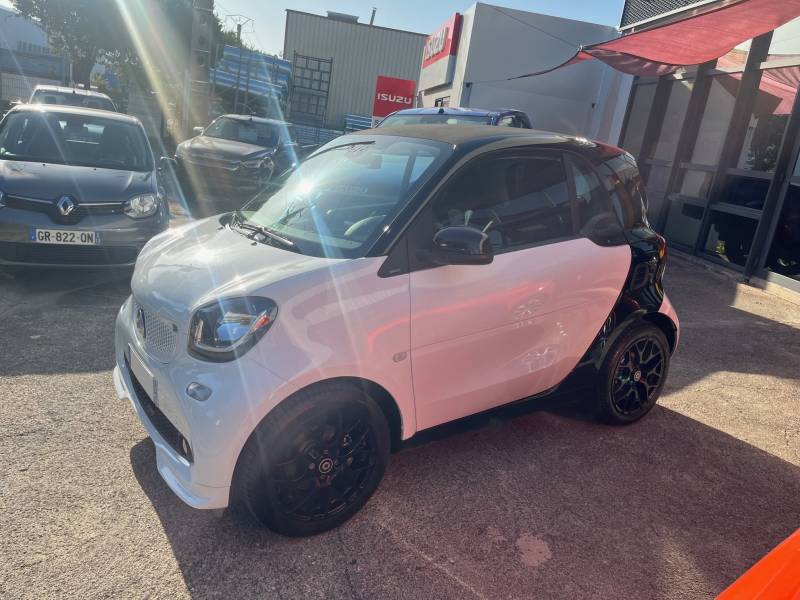 VENDU Occasion SMART FORTWO COUPE PASSION 71CH TWINAMIC BVA à AUBAGNE