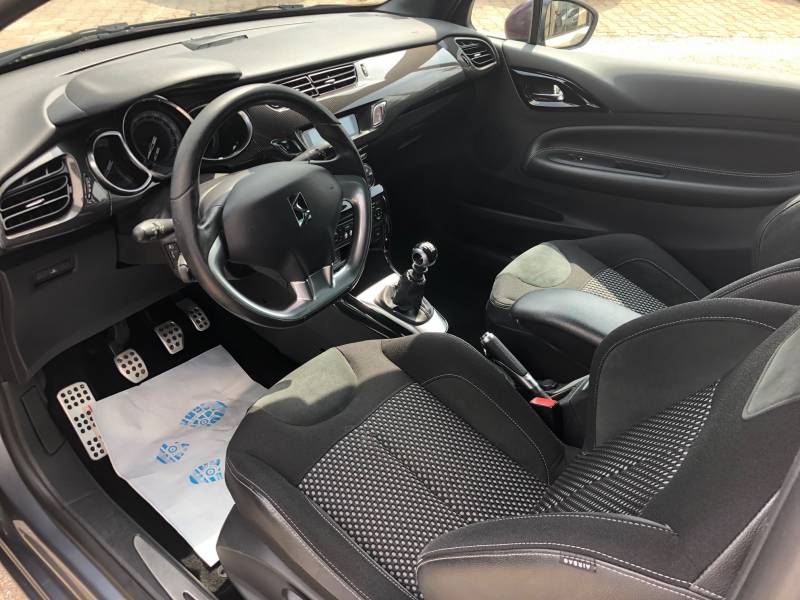 CITROËN DS3 ESSENCE 1.6L THP 155 SPORT CHIC AUBAGNE