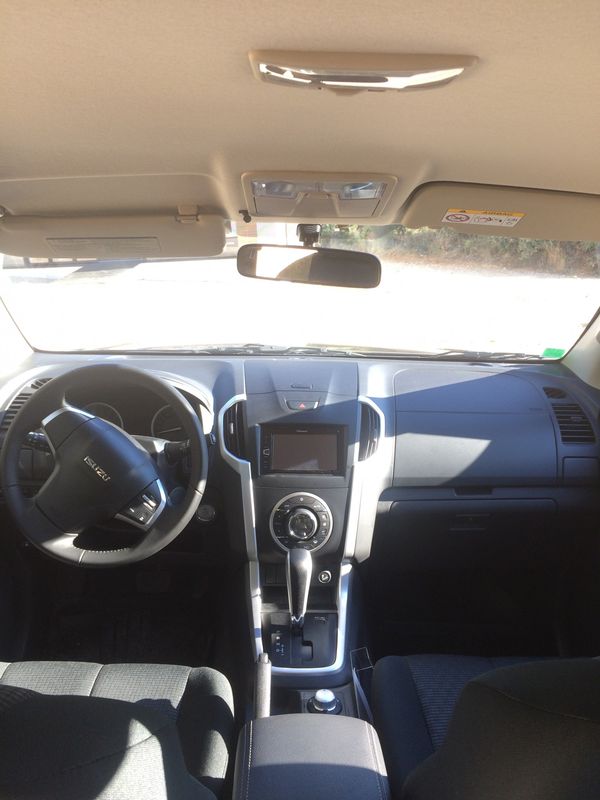 VEHICULE DE DIRECTION ISUZU D-MAX BVA DIESEL 4X4 DOUBLE CABINE CREW SOLAR PLUS