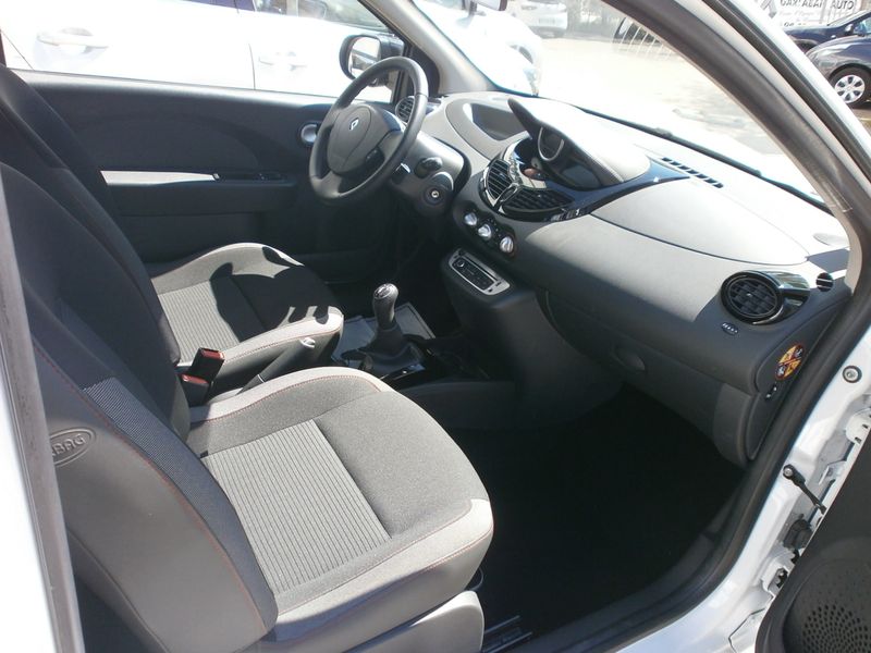 Intérieur Twingo 2 dynamique Renault Garlaban Aubagne