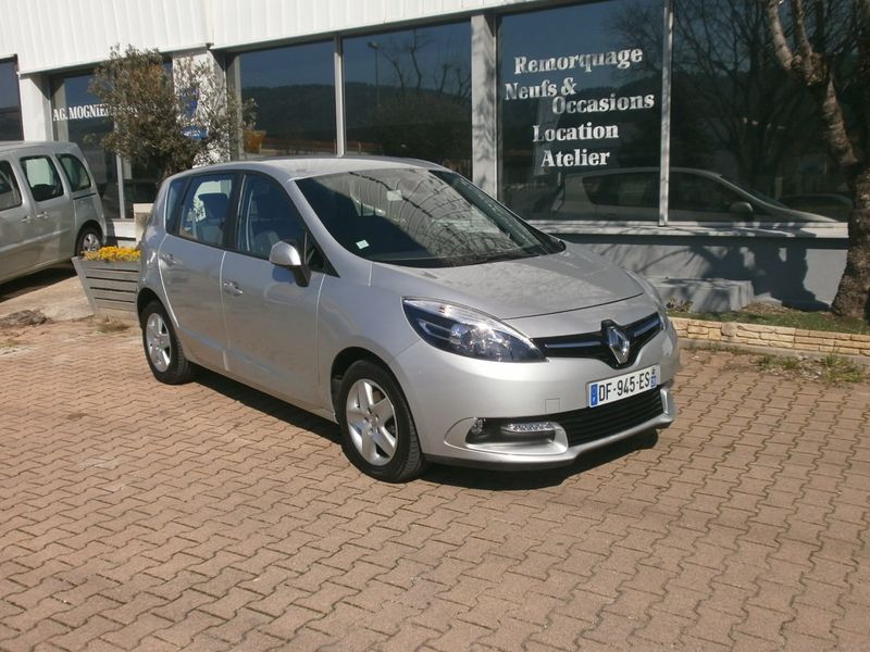 VENTE RENAULT SCENIC 3 DCI 130 BUSINESS ANNEE 2014 12900 KM A AUBAGNE 