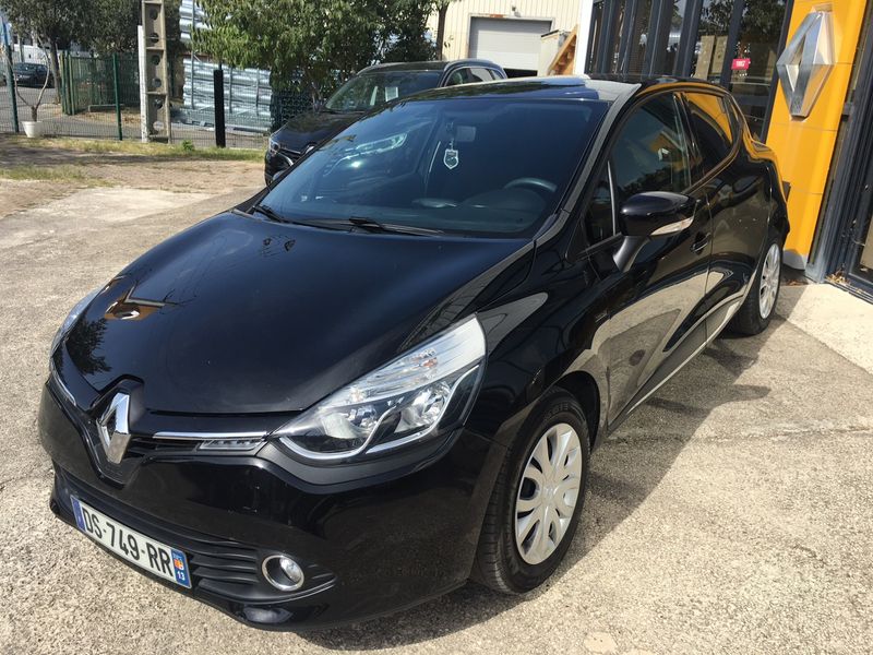 RENAULT CLIO IV ESSENCE TCE 90 TREND NOIR
